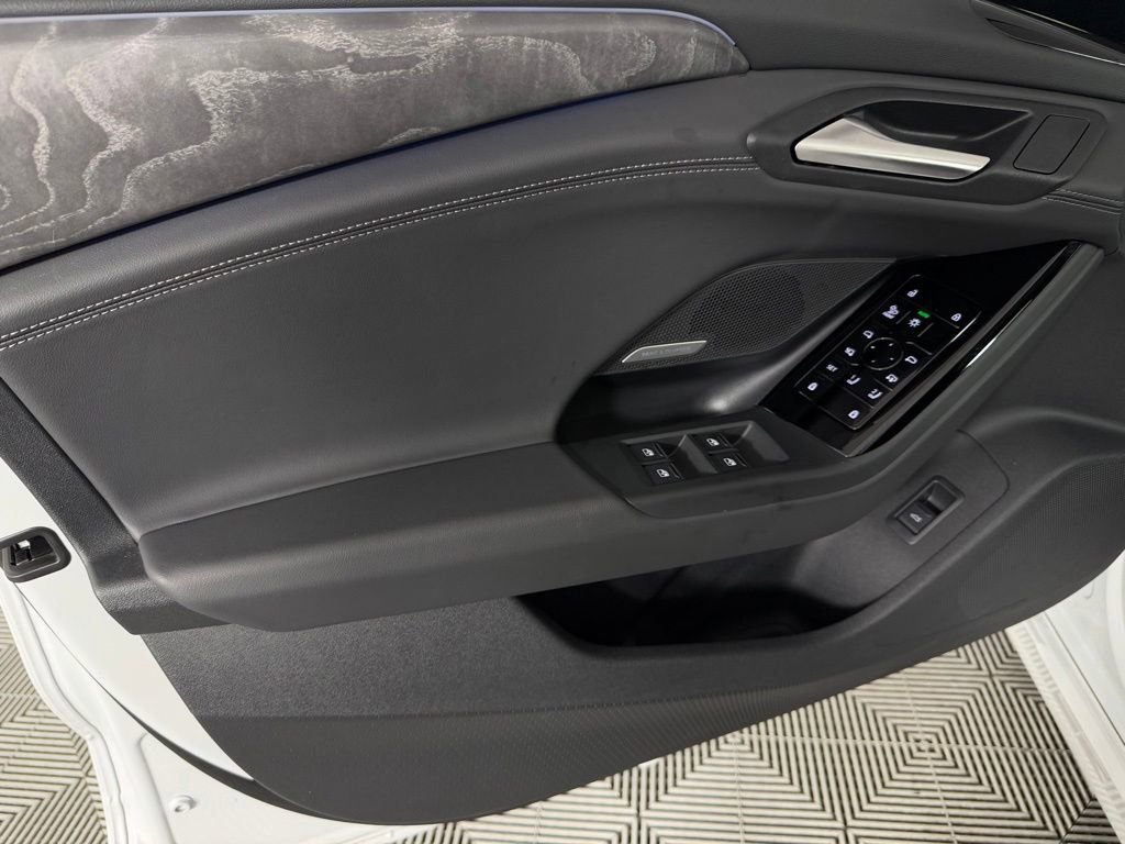 Used 2025 Audi A6 e-tron Premium Plus w/ Premium Plus RWD image 25