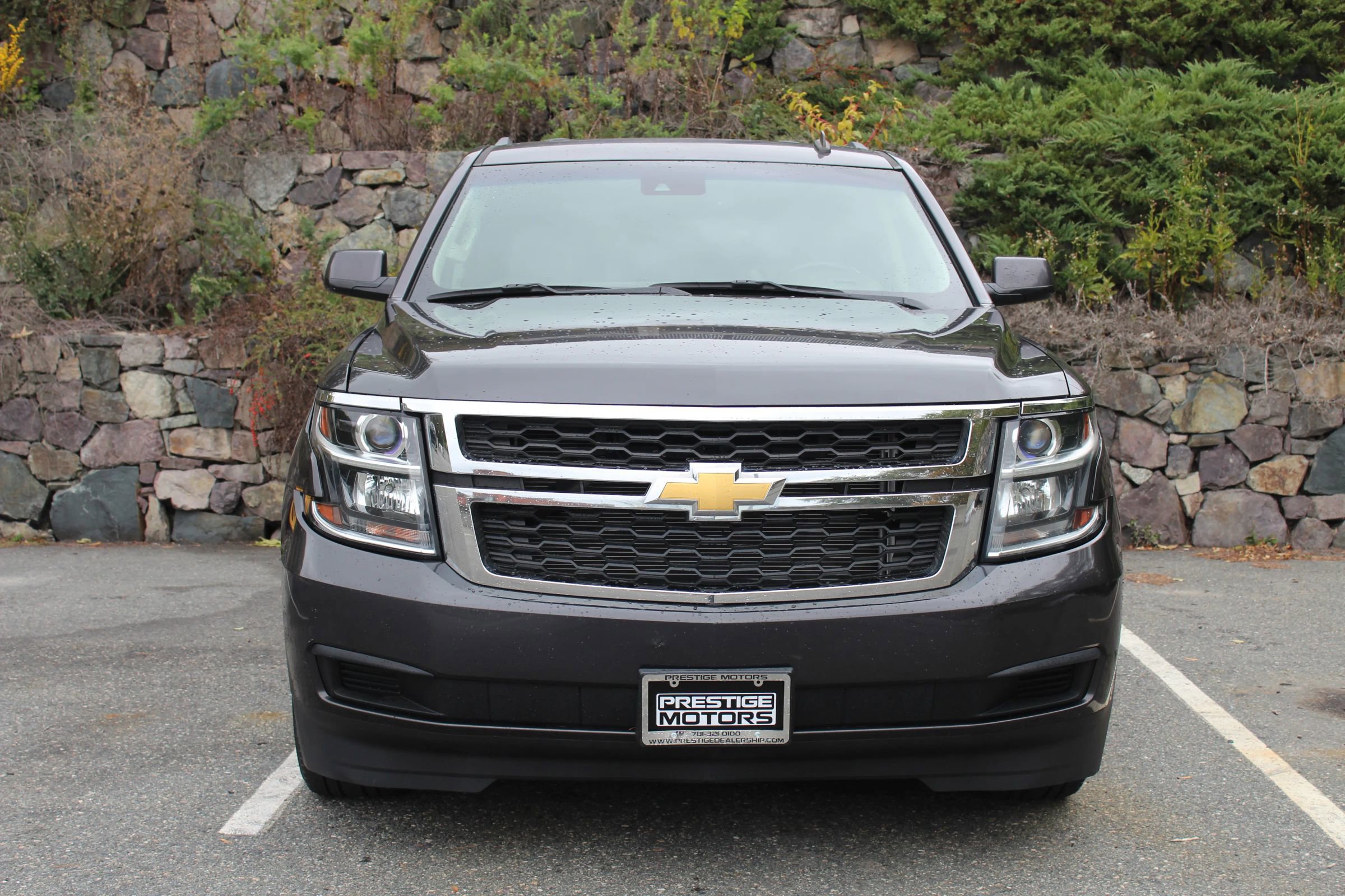 Used 2015 Chevrolet Suburban LT image 3