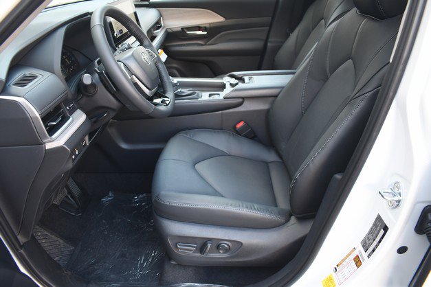 New 2026 Toyota Grand Highlander Platinum image 7