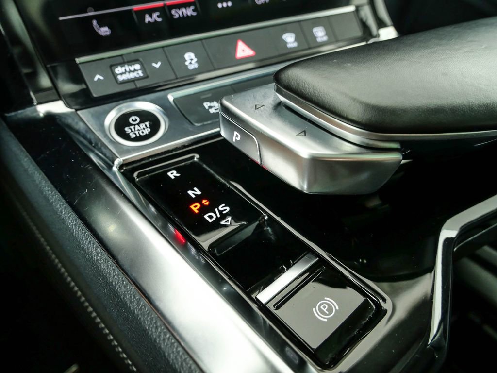 Certified 2022 Audi e-tron Premium AWD/4WD image 16