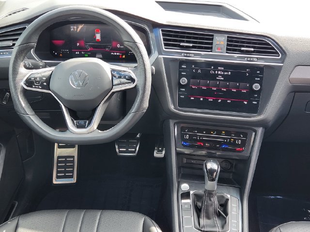 Used 2024 Volkswagen Tiguan SE R-Line FWD image 28