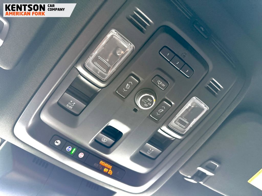 Used 2024 Cadillac Escalade Sport w/ LPO, ONYX Package image 38