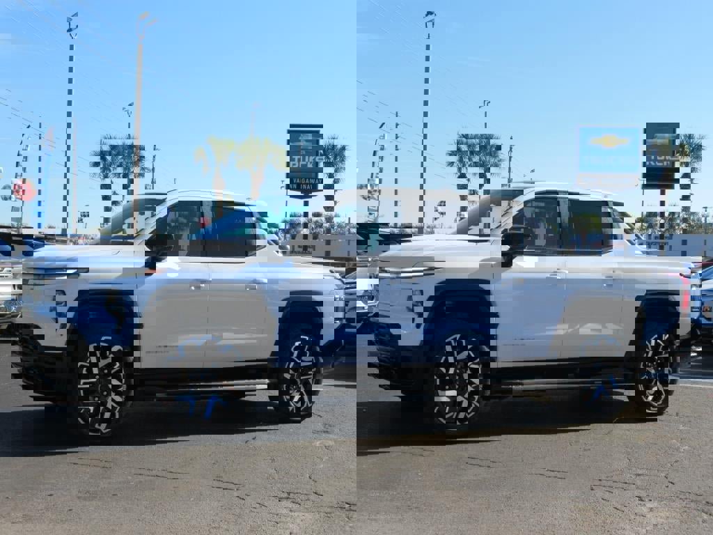 New 2025 Chevrolet Silverado EV RST image 2