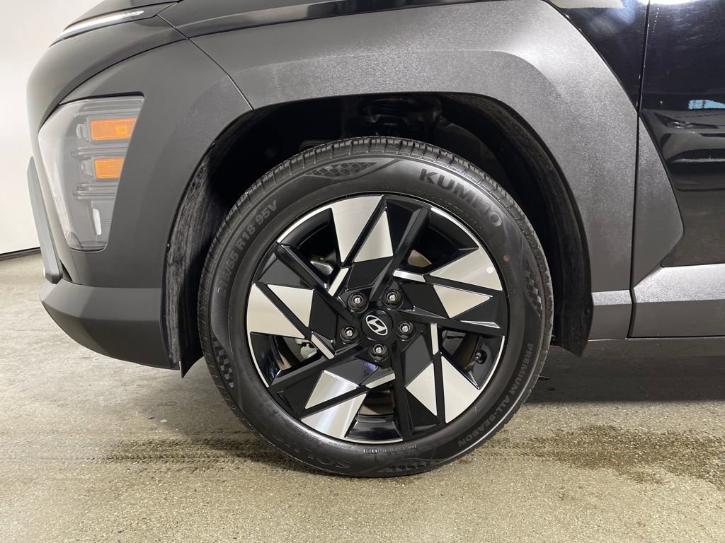 Certified 2025 Hyundai Kona SEL image 11