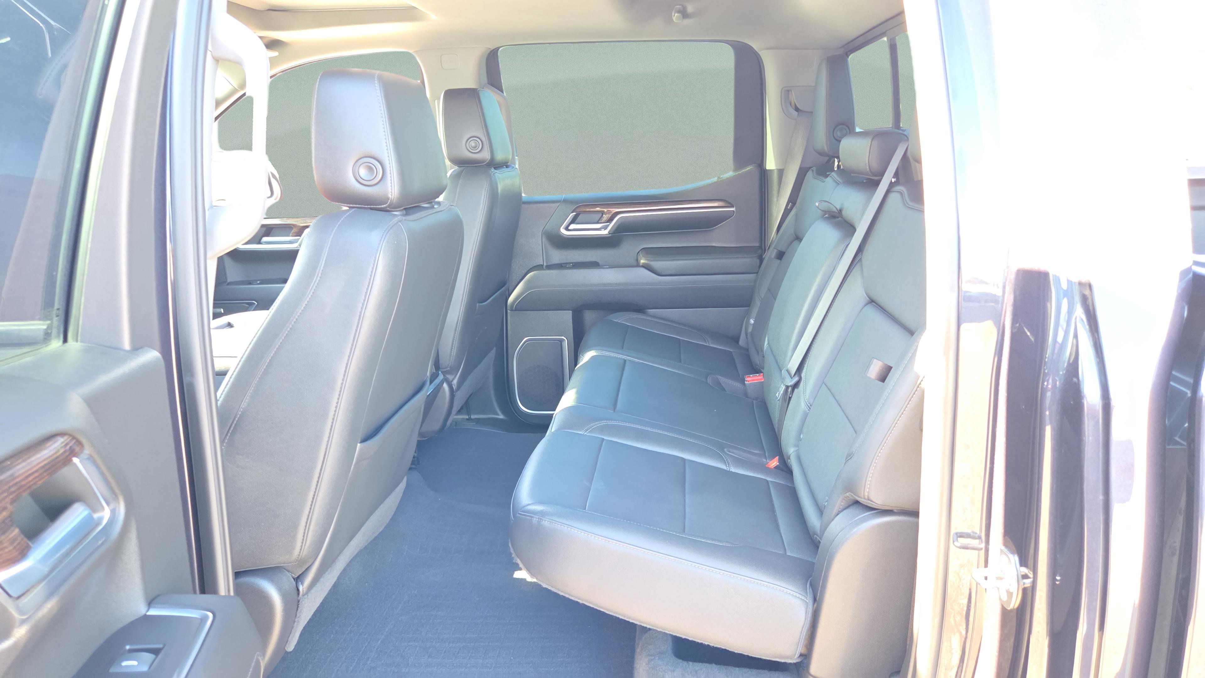 Used 2022 GMC Sierra 1500 Elevation w/ Elevation Premium Package image 11