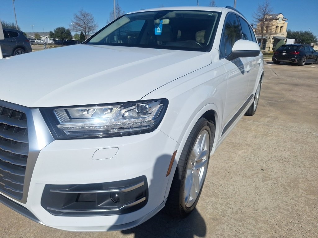 Used 2017 Audi Q7 3.0T Prestige image 2
