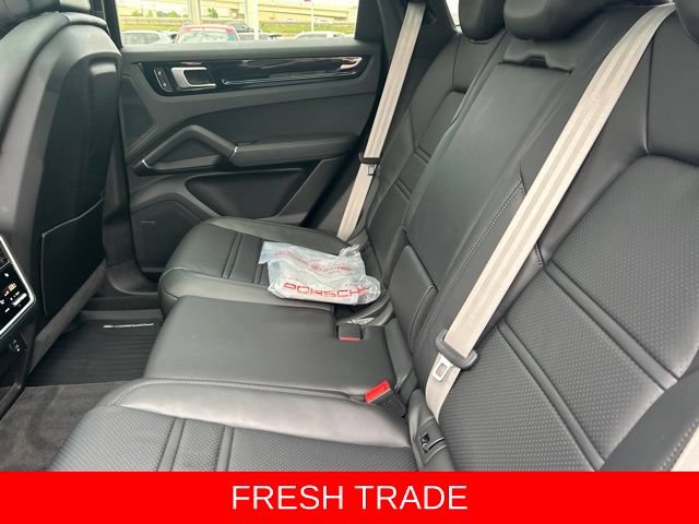Used 2022 Porsche Cayenne Platinum Edition AWD/4WD image 40