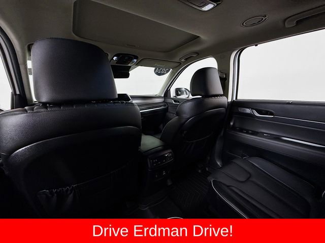 Used 2024 Hyundai Palisade Limited image 10