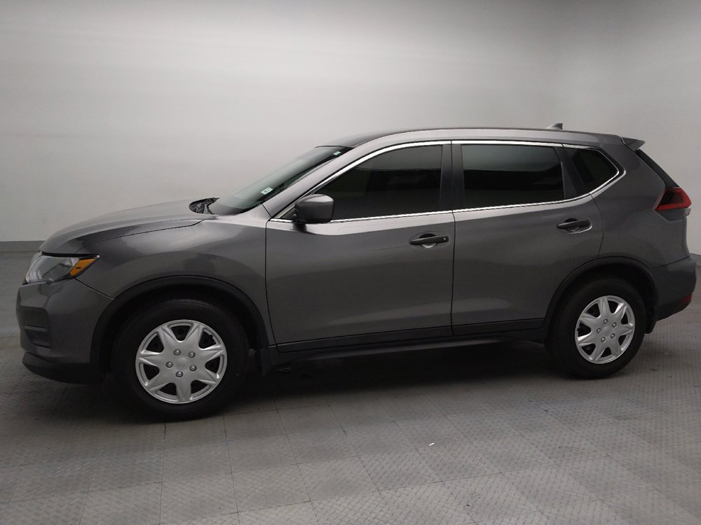 Used 2018 Nissan Rogue S FWD image 2