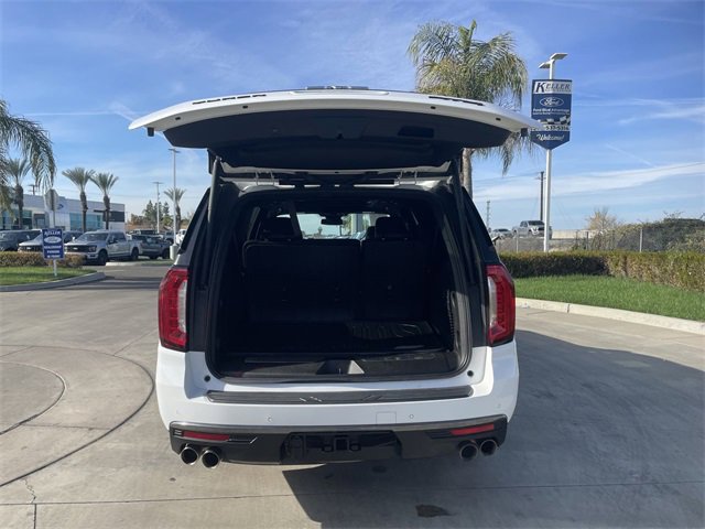 Used 2023 GMC Yukon XL AT4 w/ AT4 Premium Plus Package image 27