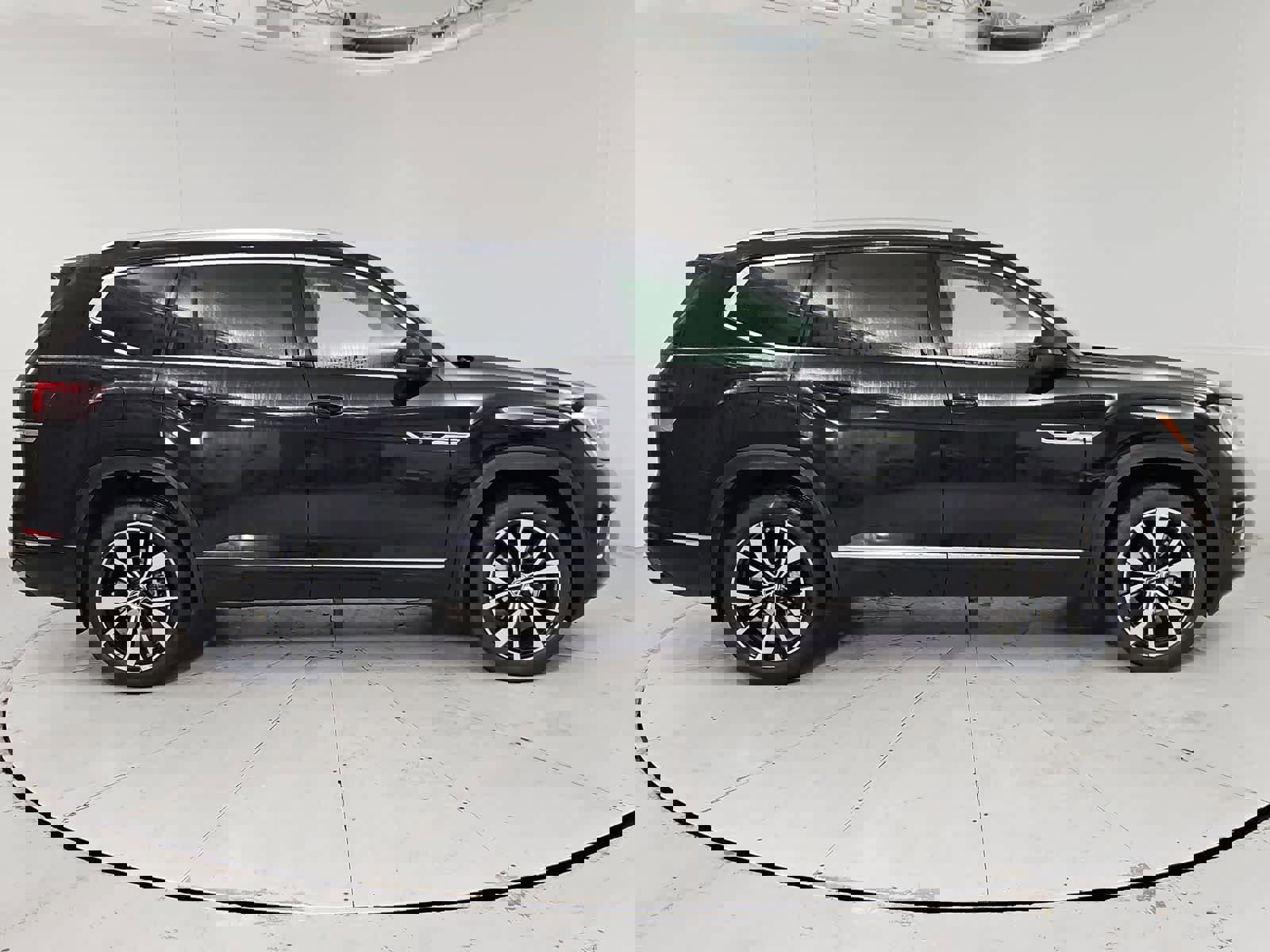 New 2026 Volkswagen Atlas SEL Premium R-Line image 7