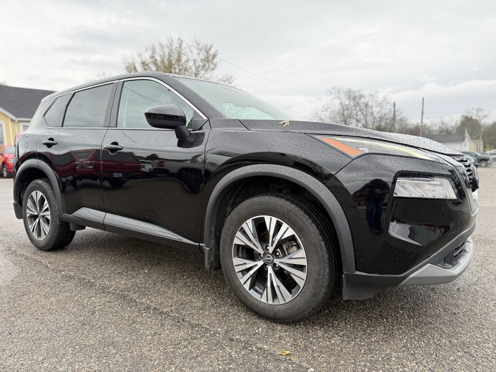 Used 2023 Nissan Rogue SV image 8