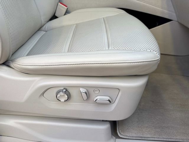 Used 2023 Cadillac Escalade ESV Sport Platinum image 13