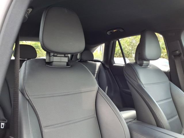 Used 2023 Mercedes-Benz GLC 300 4MATIC image 11