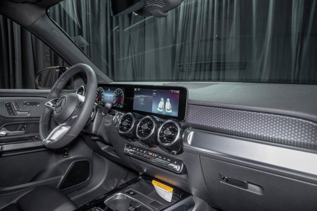 Certified 2026 Mercedes-Benz GLB 250 image 16
