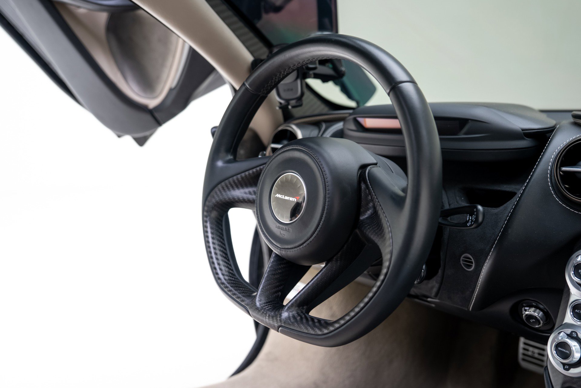 Used 2018 McLaren 720S Luxury image 36