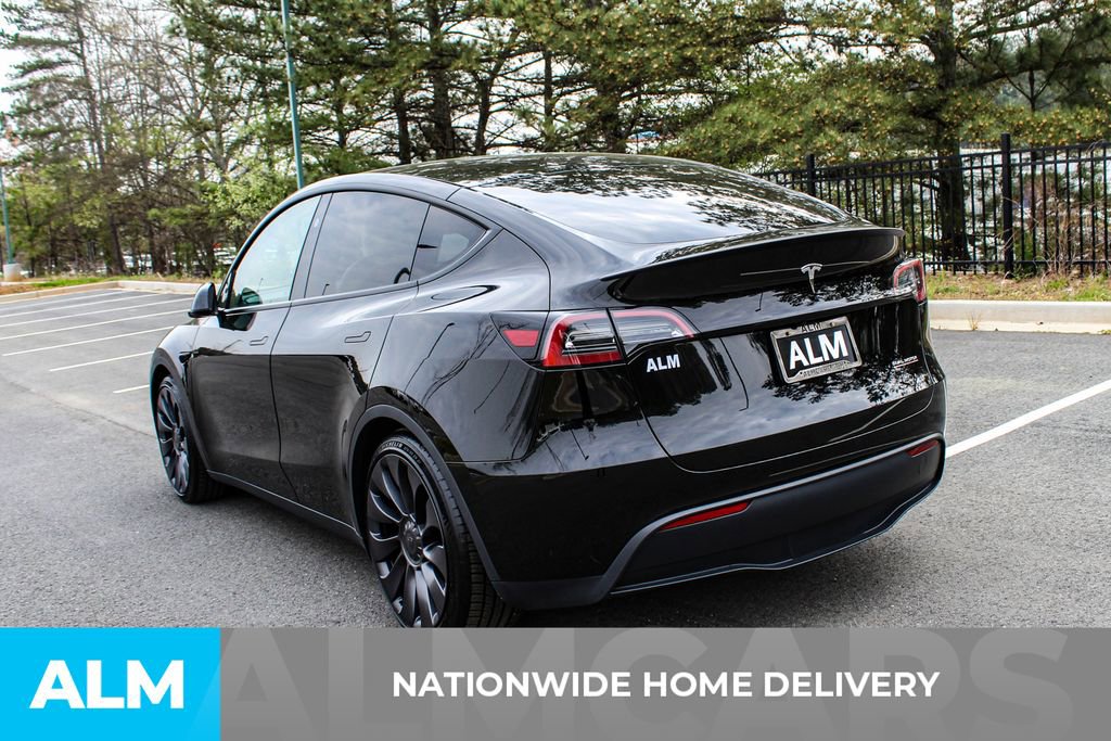Used 2024 Tesla Model Y Performance image 5