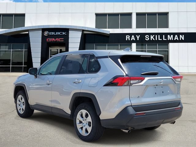 Used 2025 Toyota RAV4 LE FWD image 4