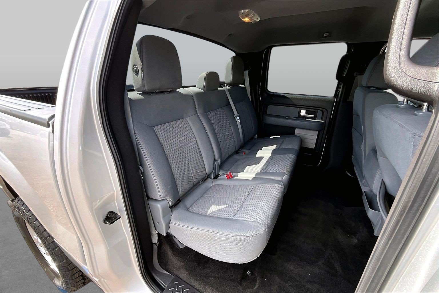 Used 2013 Ford F150 XLT w/ Mid Equipment Group RWD image 25