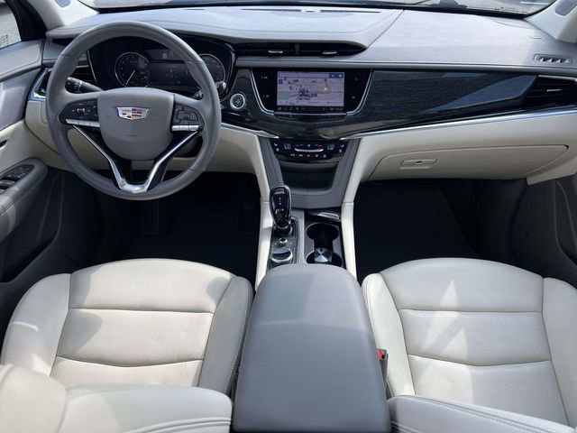 Certified 2023 Cadillac XT6 Premium Luxury image 3