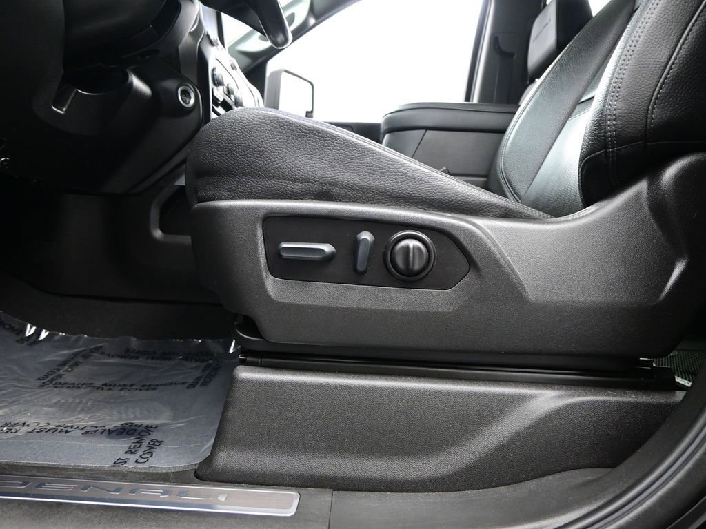 Used 2022 GMC Sierra 2500 Denali w/ Denali Ultimate Package image 18