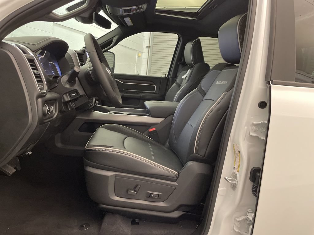 New 2026 RAM 3500 Laramie AWD/4WD image 21