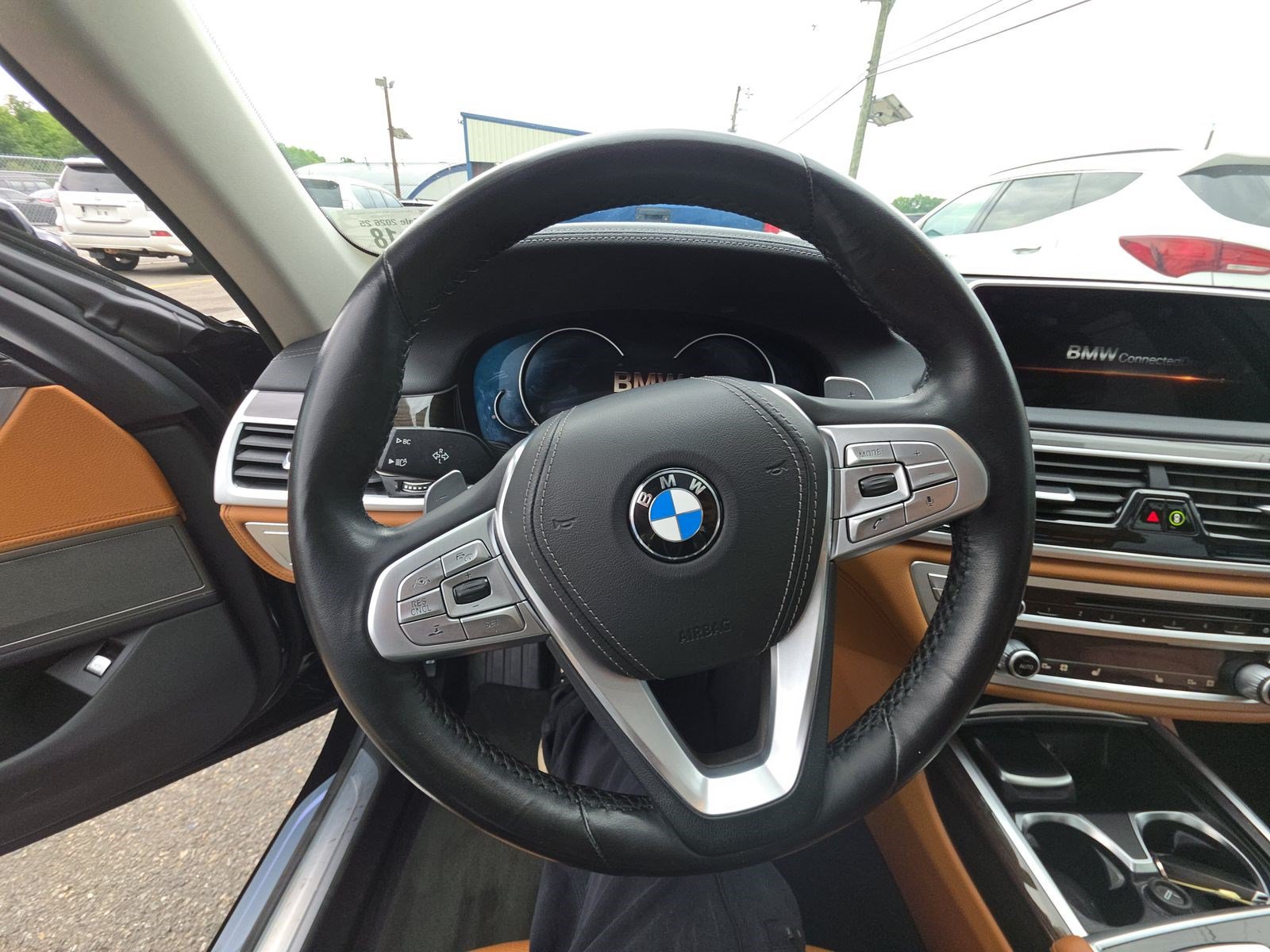 Used 2019 BMW 740i xDrive AWD/4WD image 10