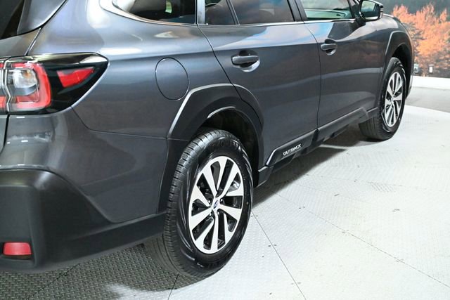 Used 2025 Subaru Outback Premium AWD/4WD image 9