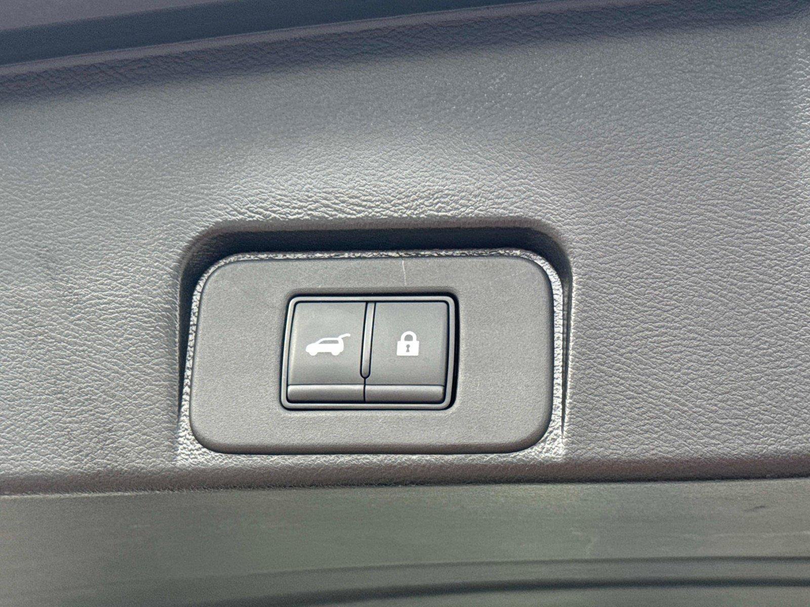 Used 2023 Nissan Rogue SL w/ SL Premium Package FWD image 13