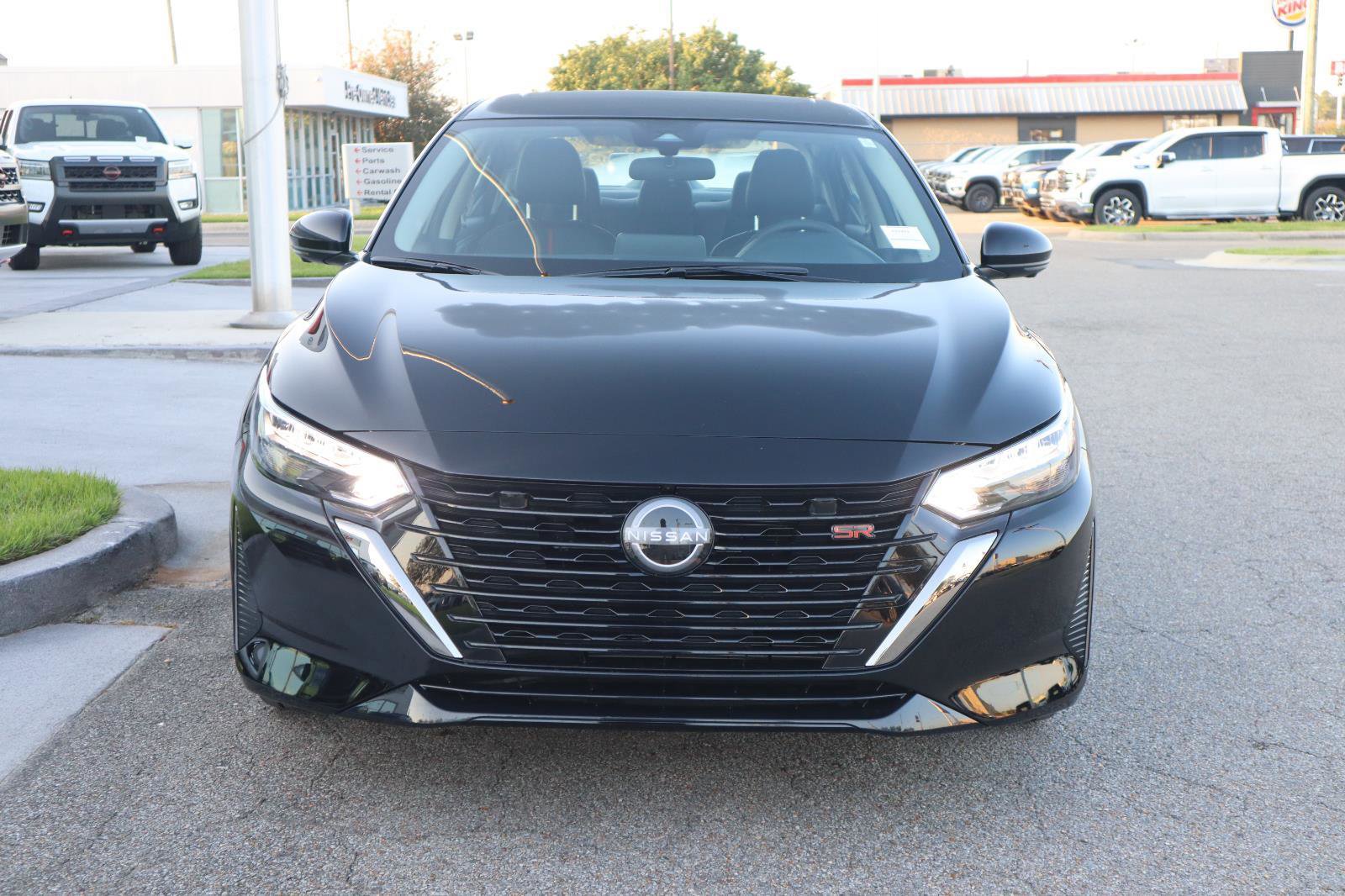 Used 2025 Nissan Sentra SR w/ SR Premium Package image 14