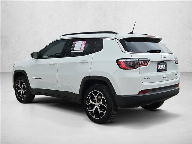 Used 2024 Jeep Compass Latitude AWD/4WD image 8