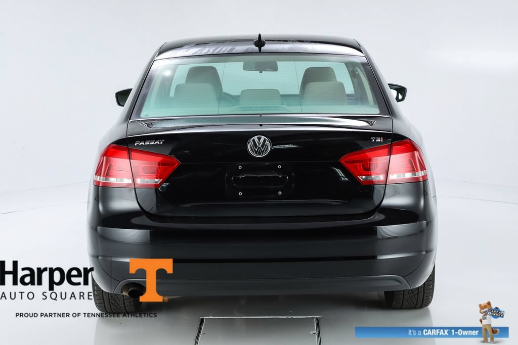 Used 2015 Volkswagen Passat 1.8T Limited Edition FWD image 8