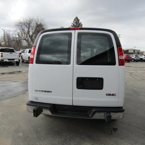 Used 2023 GMC Savana 2500 w/ Driver Convenience Package image 5