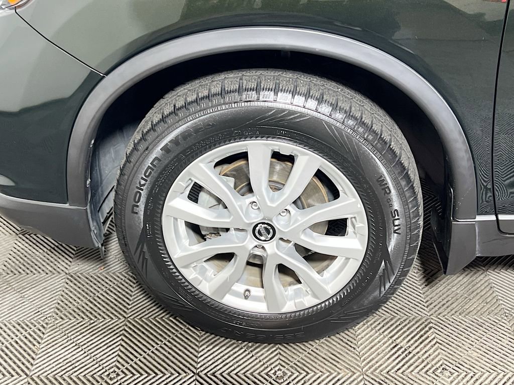 Used 2018 Nissan Rogue SV w/ Premium Package AWD/4WD image 27