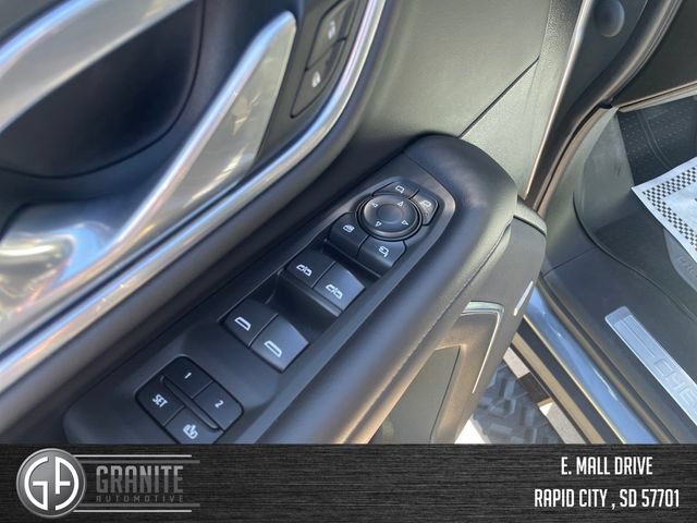 Used 2021 Chevrolet Tahoe Z71 w/ Z71 Off-Road Package AWD/4WD image 17