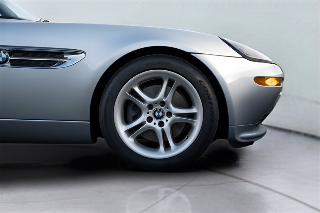 Used 2001 BMW Z8 image 25
