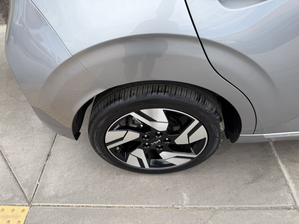 Used 2025 Kia Soul GT-Line w/ GT-Line Technology Package FWD image 15