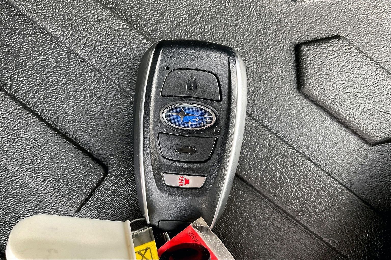 Certified 2025 Subaru Outback Limited AWD/4WD image 9