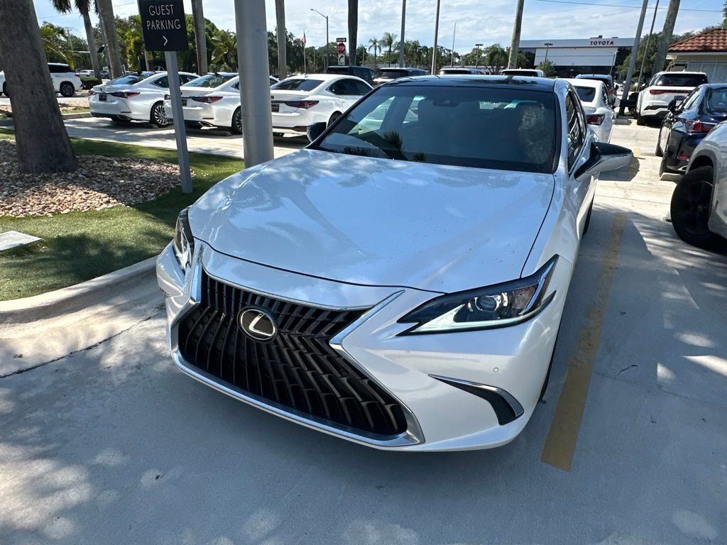 Used 2023 Lexus ES 350 w/ Premium Package FWD image 6