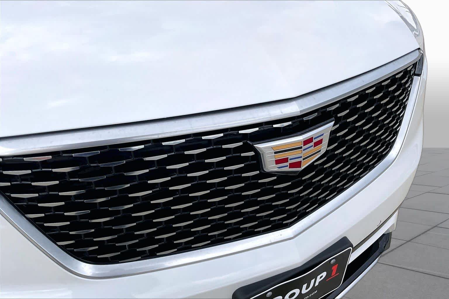 Certified 2025 Cadillac XT6 Premium Luxury FWD image 30