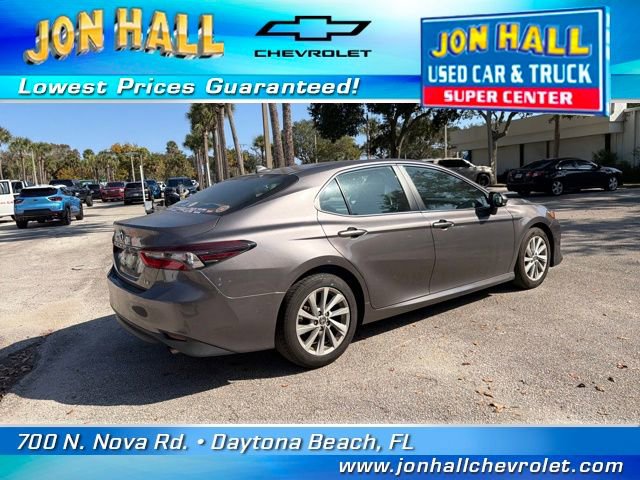 Used 2022 Toyota Camry LE image 10