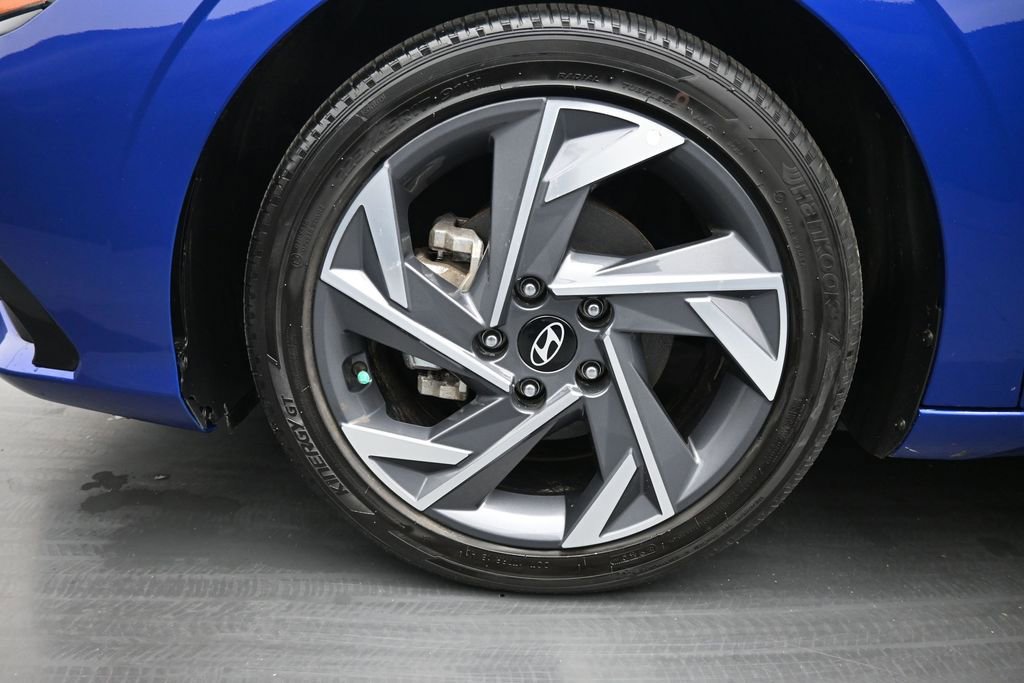 Used 2025 Hyundai Elantra SEL FWD image 10