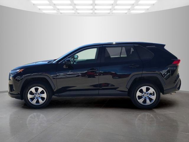 Used 2023 Toyota RAV4 LE AWD/4WD image 7