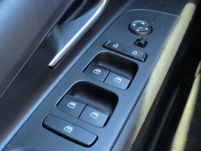 Used 2022 Hyundai Elantra Limited w/ Preferred Accessory Package FWD image 24