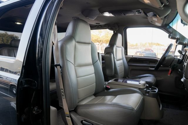 Used 2002 Ford Excursion Limited AWD/4WD image 35