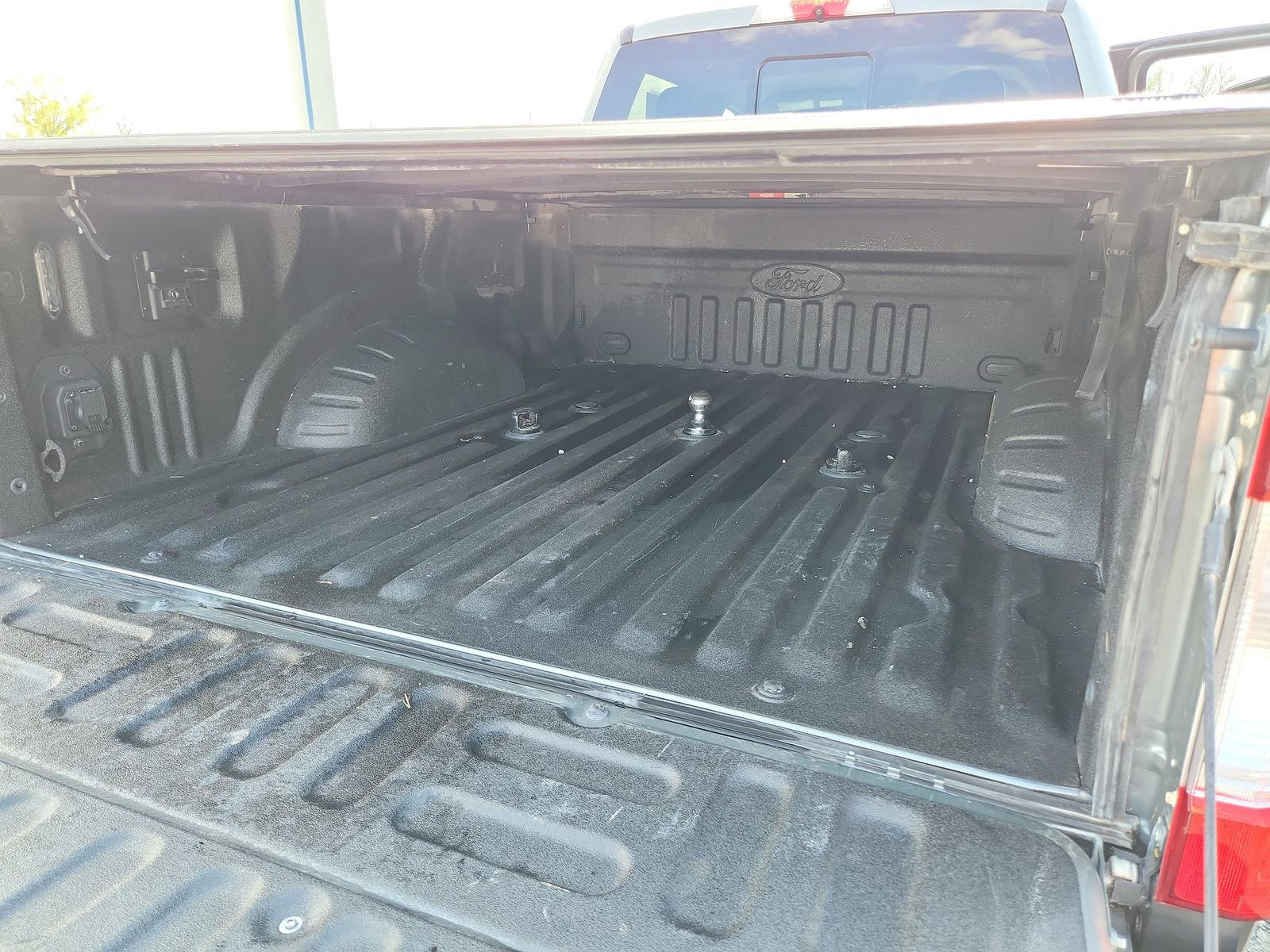 Used 2019 Ford F350 Lariat w/ Chrome Package image 29