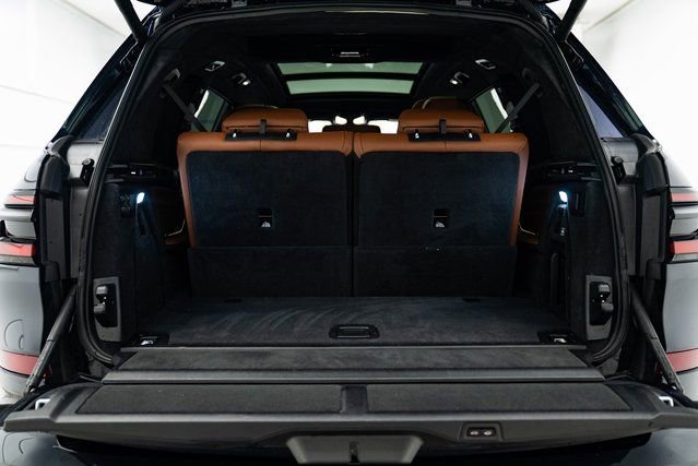 Used 2026 BMW X7 M60i image 23