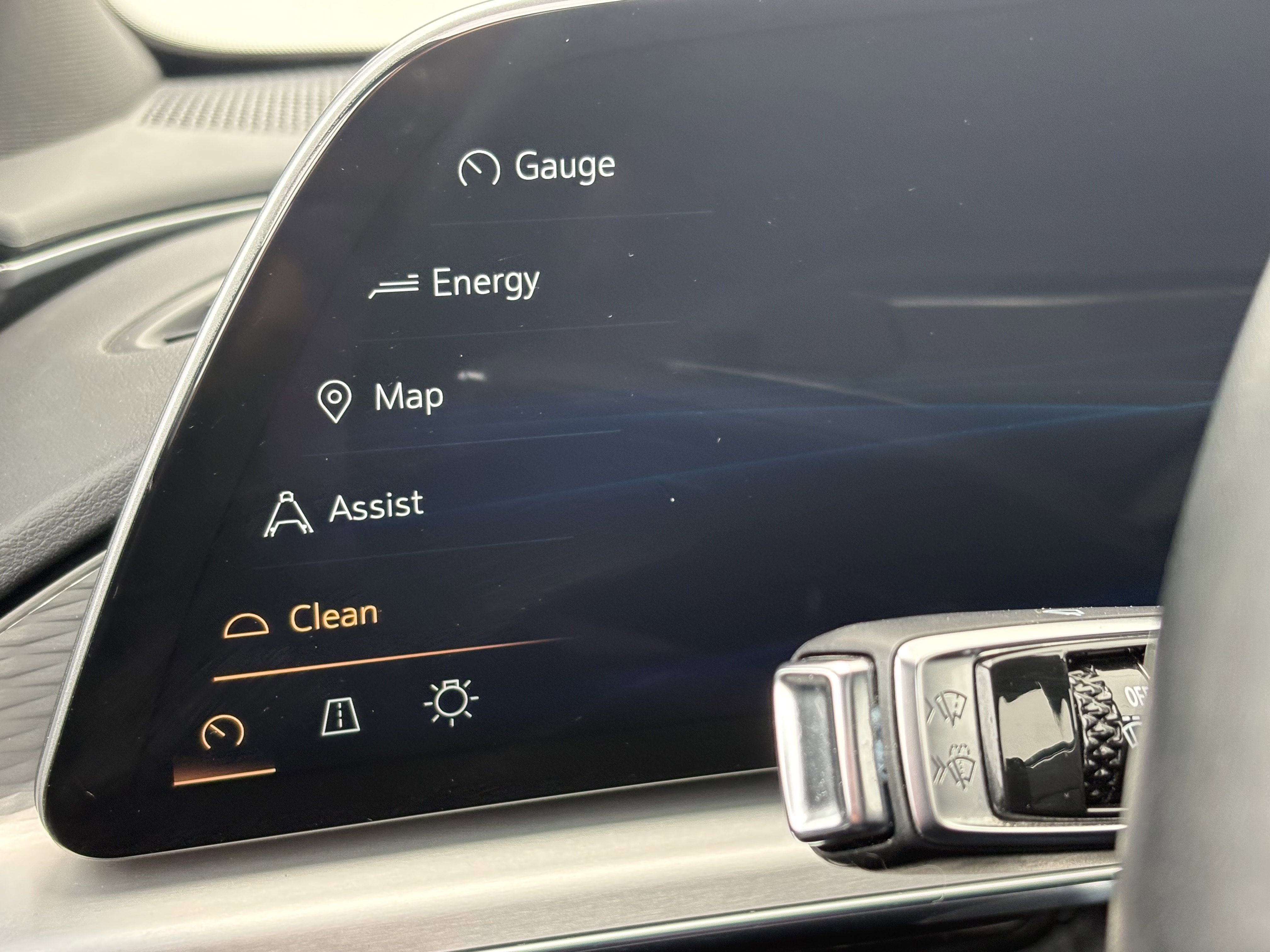 Used 2024 Cadillac Lyriq Sport AWD/4WD image 21