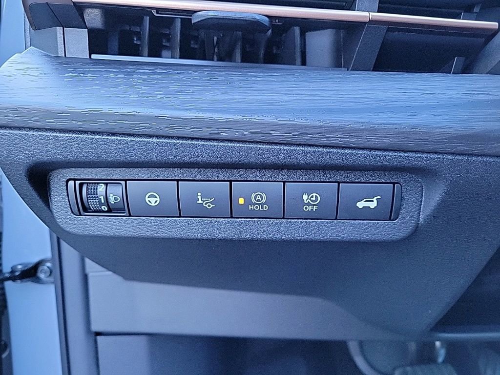 Used 2023 Nissan Ariya FWD image 33