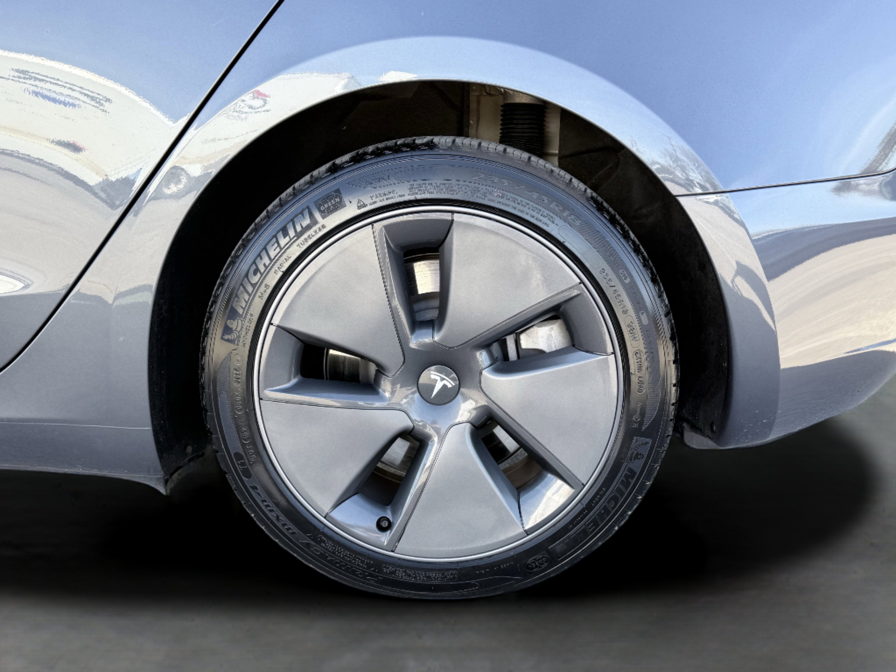 Used 2023 Tesla Model 3 Standard Range image 12